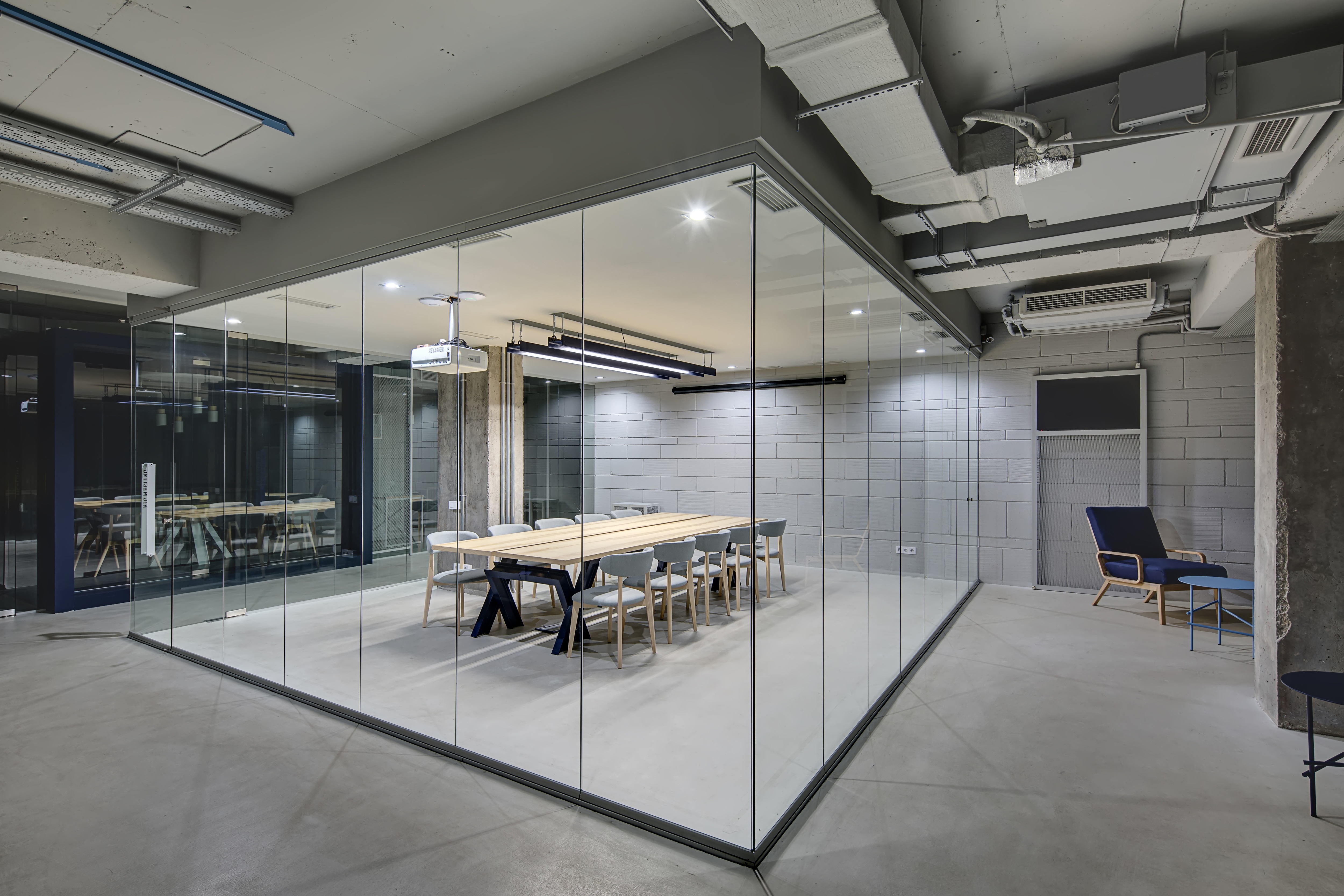 Commercial - Aluminium and Glazing - Frameless Glass Partition